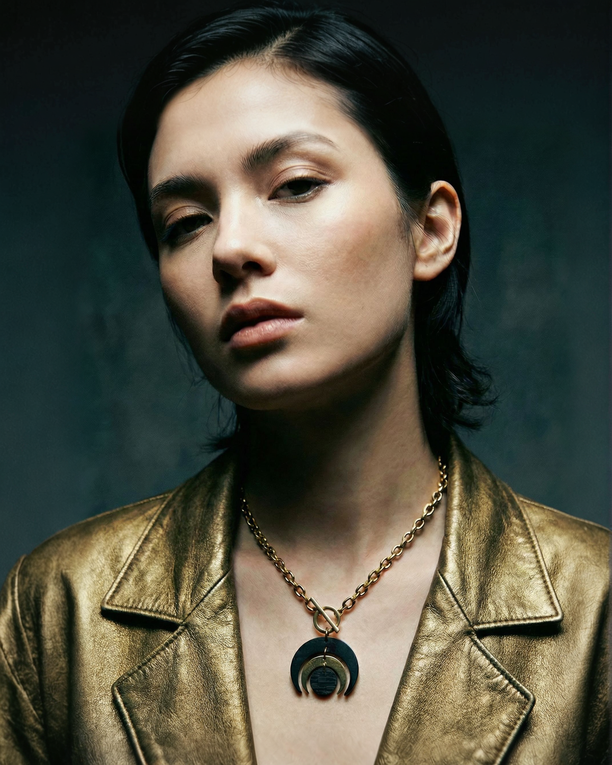 The Shadow edit - Luna Phase Necklace - 30mm Black / Gold