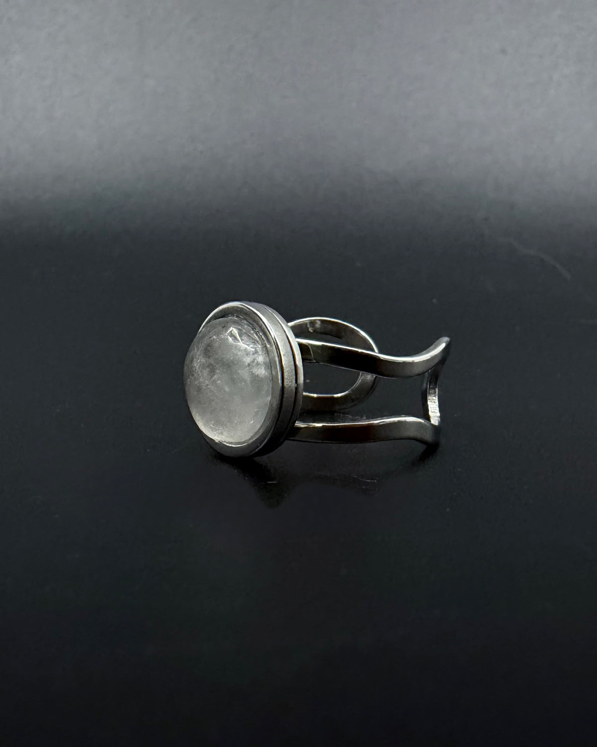 Nebulae Core Adjustable Ring - Silver / Quartz Crystal 10 mm