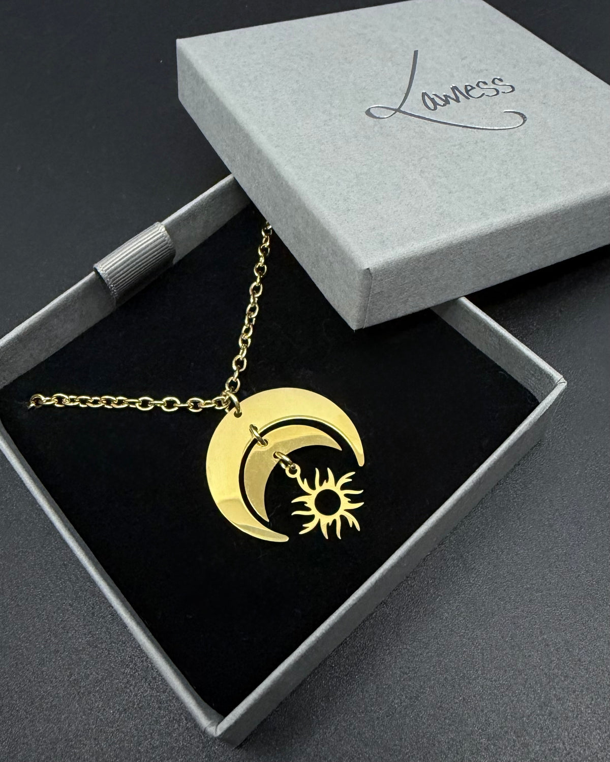 Eos Balance Necklace - Gold 30mm