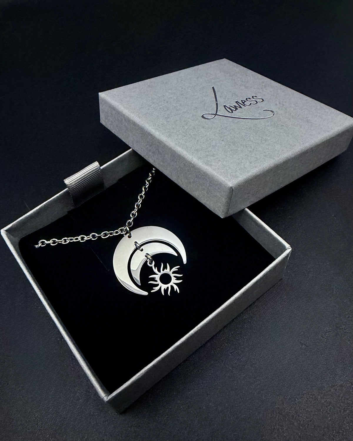Eos Balance Necklace - Silver 30mm
