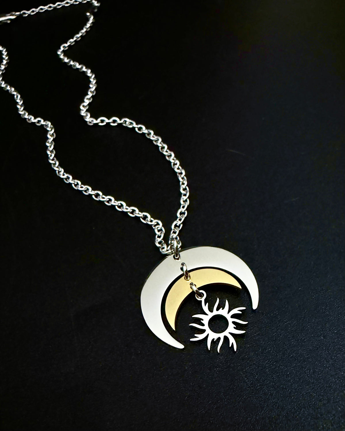 Eos Balance Necklace - Silver Gold 30mm