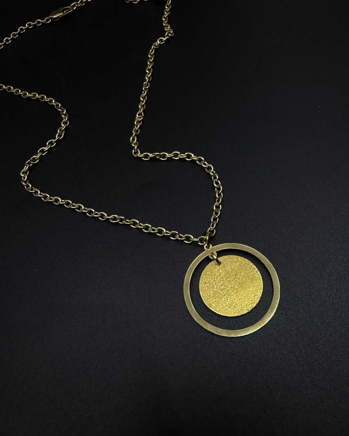 Cassini Halo Necklace - Gold 30mm