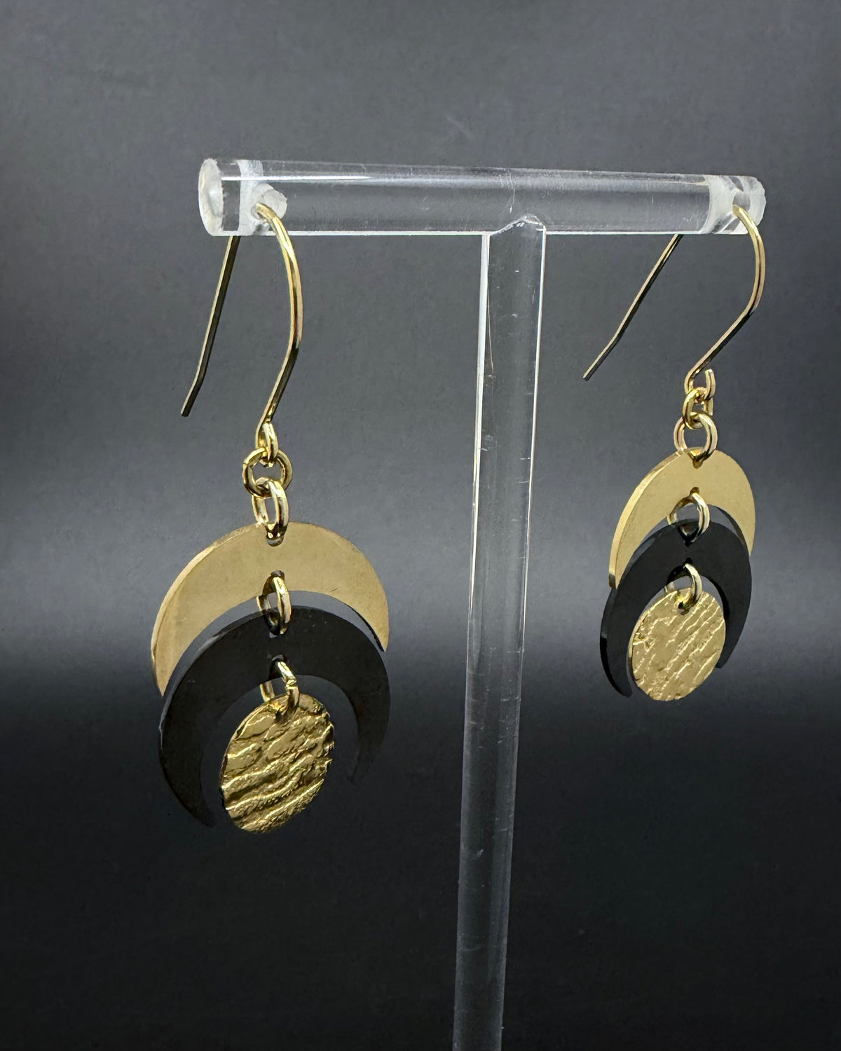 Luna Phase Earrings - 20mm Black / Gold