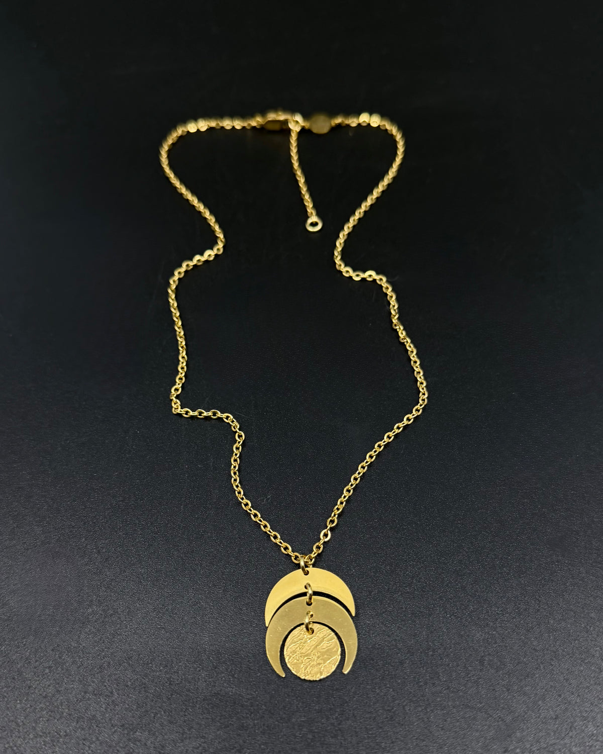 Luna Phase Necklace - 20mm Gold