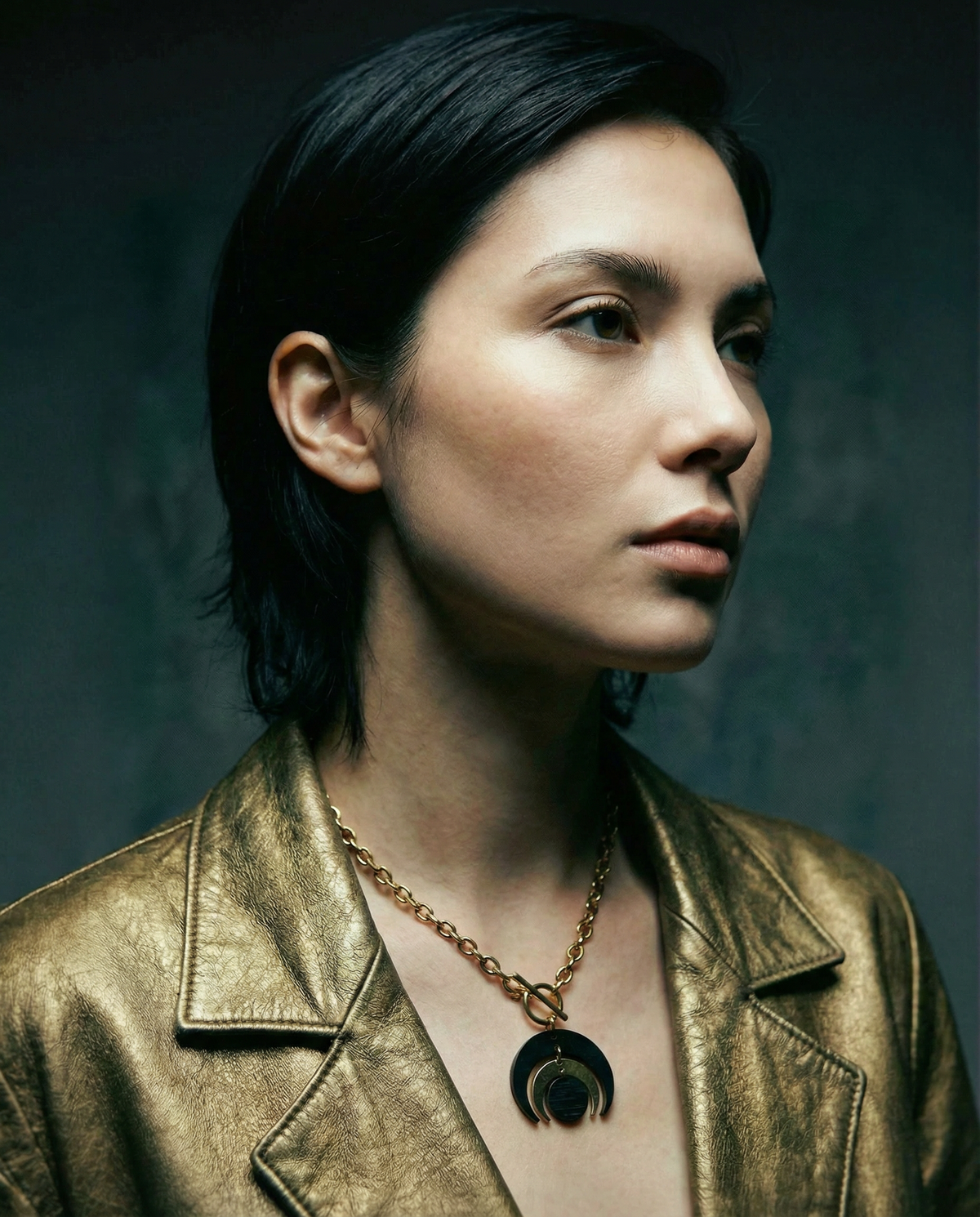 The Shadow edit - Luna Phase Necklace - 30mm Black / Gold